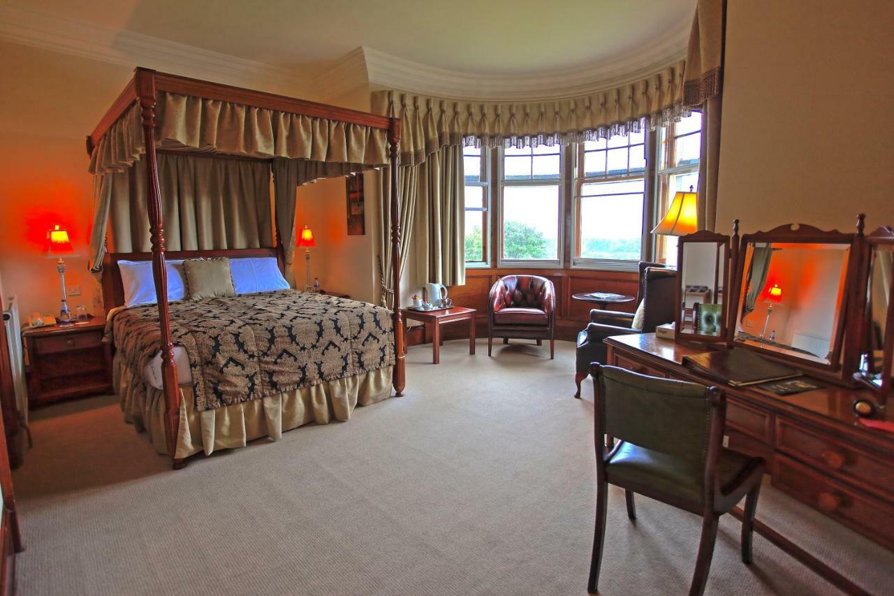 Ramnee Hotel Forres Ngoại thất bức ảnh